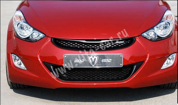 решетка радиатора Hyundai Elantra